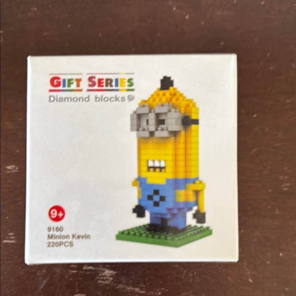 LOZ | Gift Series Minion Kevin Diamond Blocks NIB